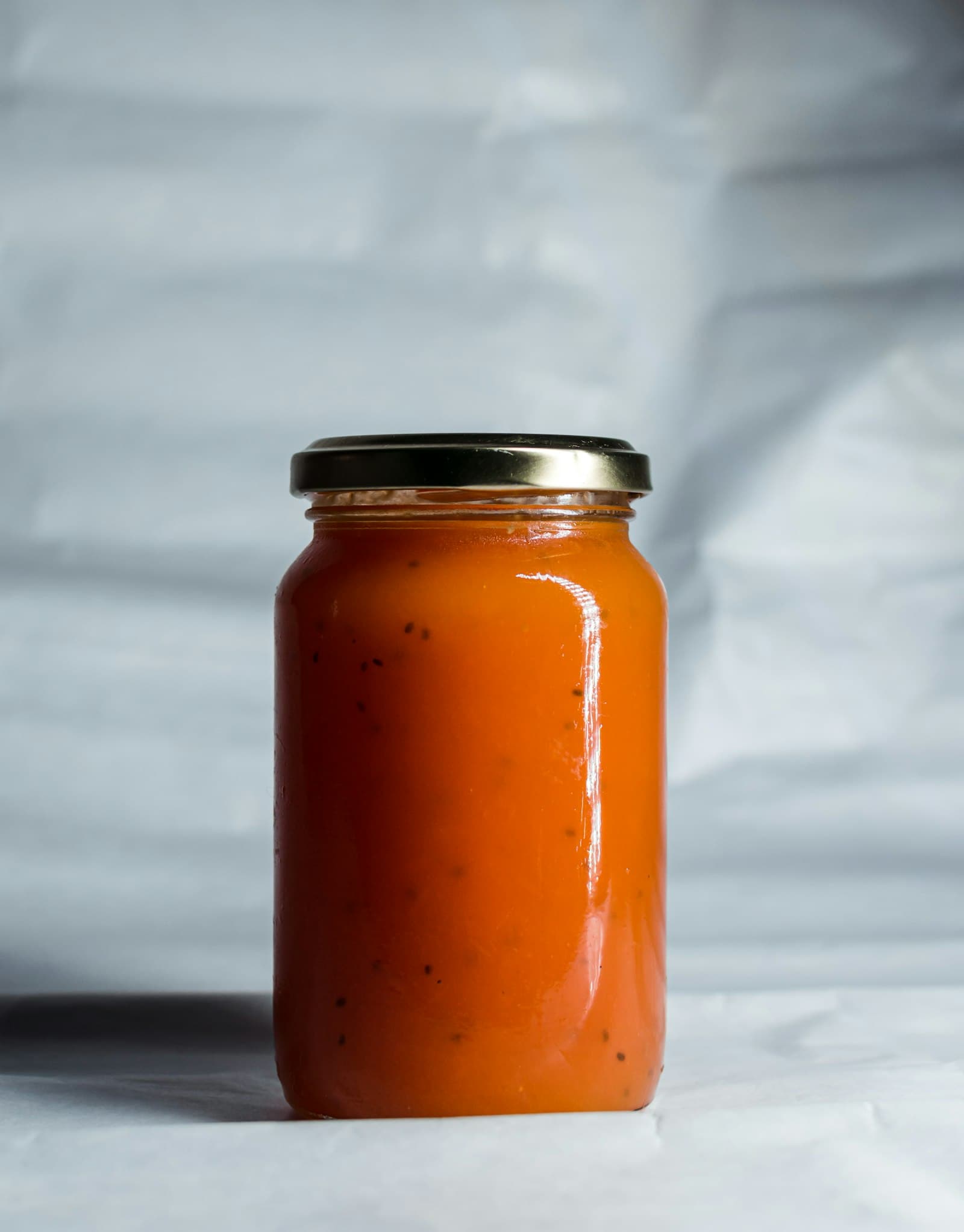 Frasco de salsa macha de cacahuate y chile morita.